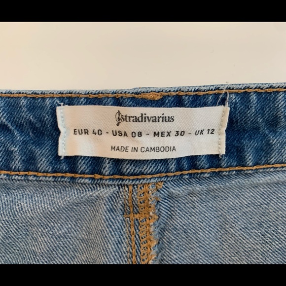 🔴 SOLD 🔴 stradivarius jeans - Picture 2 of 4